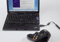 Hogy PC-ről adatokat tudjunk másolni a kontroller memóriakártyájára, készítenünk kell egy USB-kábelt. Ehhez forrasszunk az Xbox kontrollerre egy normál USBcsatlakozóvéget.