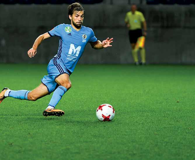 Vezetőedzői nyilatkozat SZOROS MECCS LESZ 4 5 A játékos szemével Szervezett futballt szeretne látni szombaton csapatától a Debrecen vezetőedzője, Herczeg András, akinek több fontos játékos hiánya