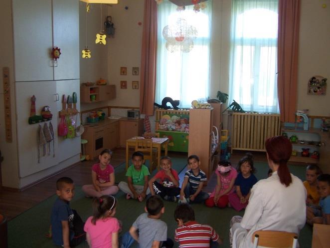 Az iskola tanulóinak összlétszáma 405 fő, amelyből 292 halmozottan hátrányos helyzetű. A pedagógusok szerint a roma tanulók becsült aránya 90%.