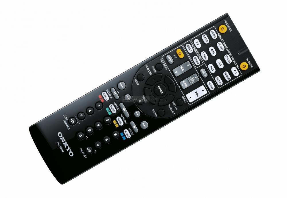 A frontoldaltól eltérően, a hátlapon már bőkezűbbek voltak a csatlakozók kialakításakor. HDMI-ből összesen hat be- és egy kimenetet helyeztek el rajta. Az Ultra HD jelkezelés miatt támogatják a HDCP2.