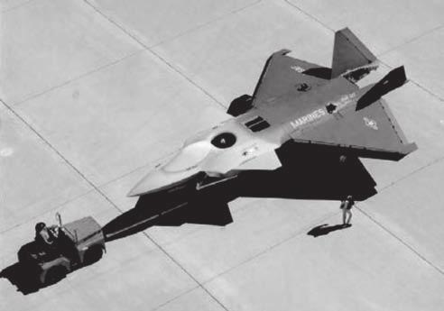 Nemzetközi haditechnikai szemle Cifka Miklós Az F 35 Lightning II. harci repülőgép I.