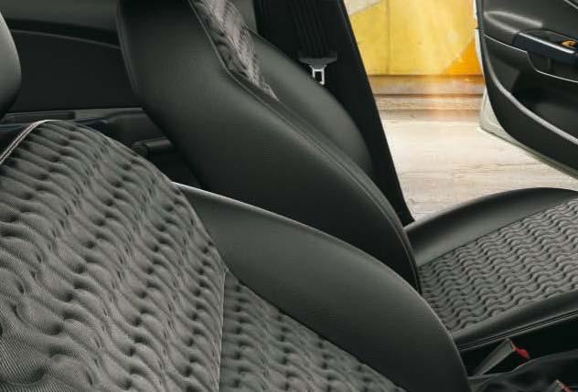 Kapcsolódjon. És maradjon kapcsolatban menet közben is. Érintőképernyős navigáció, CD-s rádiós, Bluetooth mind könnyedén kezelhető, és mind kapható az Opel Corsához. Touch & Connect.