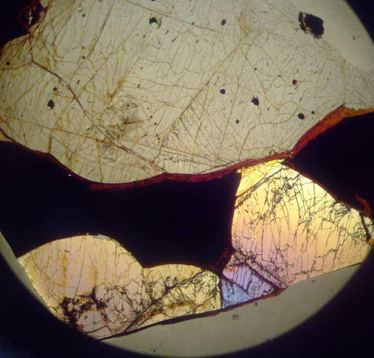 NIPR gyűjtemény DIFFERENCIÁLÓDOTT ÉS AKONDRITOS METEORITEK limonitos elváltozás maskelynit ivin maskelynit maskelynit maskelynit breccsás szövet ivin 1.