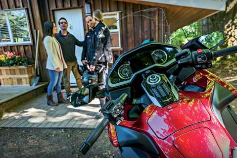 Azóta tökélyre fejlesztettük a hosszú távú utazásra szánt motor koncepcióját, és miként az új Gold Wing mutatja, időjárás-védelem és szállítókapacitás terén is egyedülállót alkottunk.