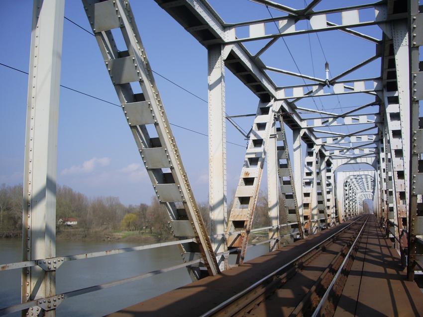 Tokaji Tisza-híd régi felszerkezetének felújítása esetén: - teljes
