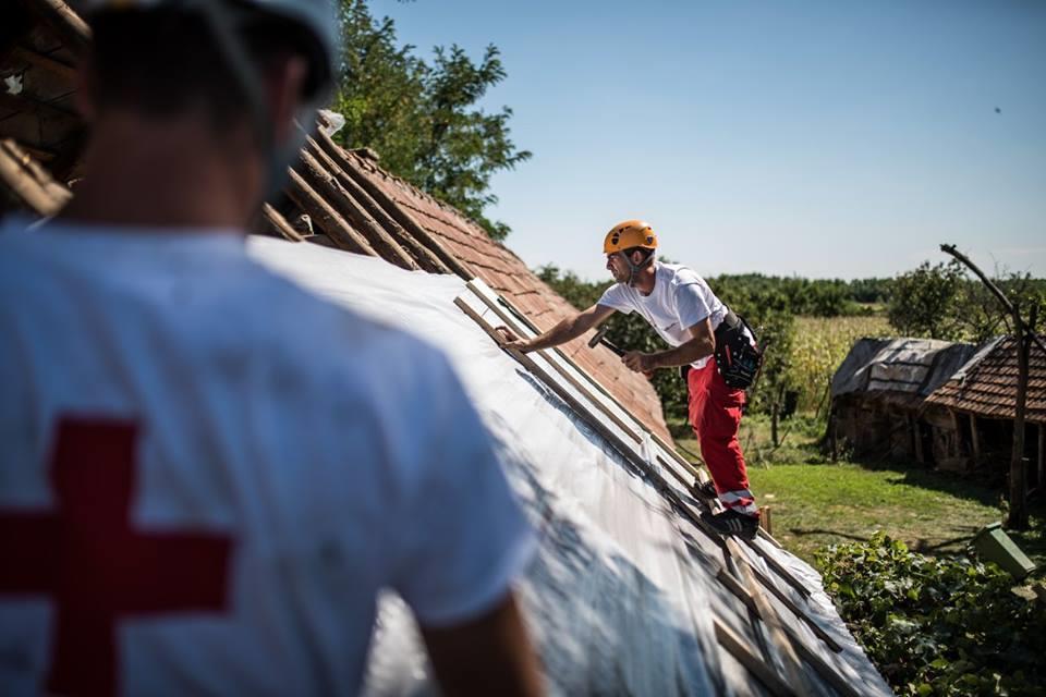 Összességében elmondható, hogy a pénzügyi támogatásból olyan tételek, eszközök kerültek beszerzésre, mint tartós élelmiszer konzervek, takarók, higiénés eszközök, illetve védőruházat, úgy, mint