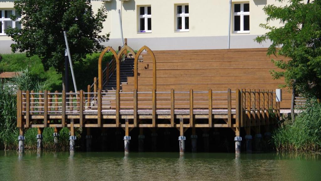 zöldek megélénküljenek.