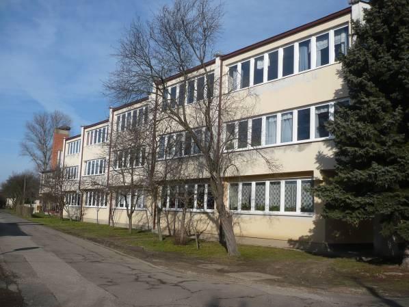 Az endrődi városrészközpont Endrőd történeti városközpontja A gyomai városközponthoz hasonlóan alakult ki Endrőd belvárosa is.