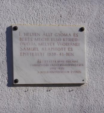 építettőt és