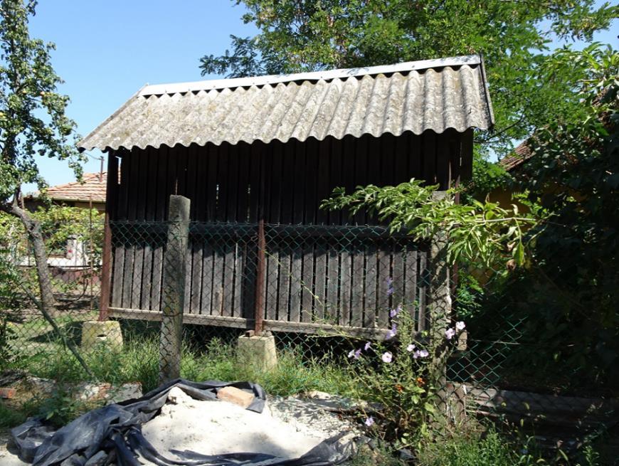 Ügyeljünk arra, hogy a közterületi utcabútorok is jellegükben, anyagukban, színükben hasonlók legyenek, mert így