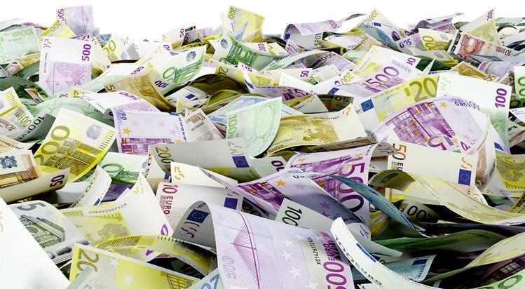 BANKARSTVO 47 (000 kn) kunska % Po viđenju devizna % Oročena kunska % Oročena devizna % 2017. promjene 2016. 2017. promjene 2016. 2017. promjene 2016. 2017. promjene 1.427.628 23,61 1.747.565 2.492.