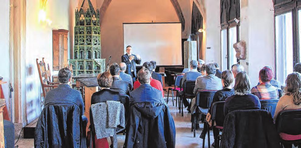 8 Kultúra 2017. november 23. III. évfolyam, 24. szám Tudományos műhelykonferenciát rendeztek a múzeumban A műhelykonferencián Michl József köszöntötte a szakembereket.