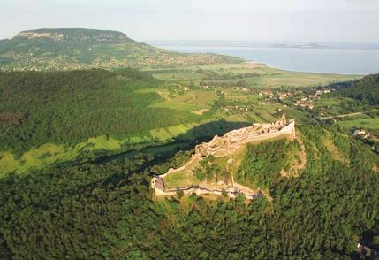 A magyar romantika s a haza fényre derűl! Irodalmi barangolások A kalandos történetű vár históriája a 13. század első felében kezdődött.