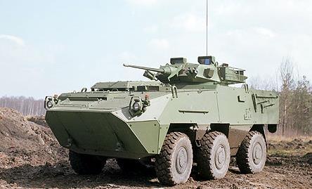járműben egy ADM (Automatic Drivetrain Management) azaz automatikus erőátviteli irányító rendszer a differenciálművek zárását vezéreli a terepviszonyok függvényében.