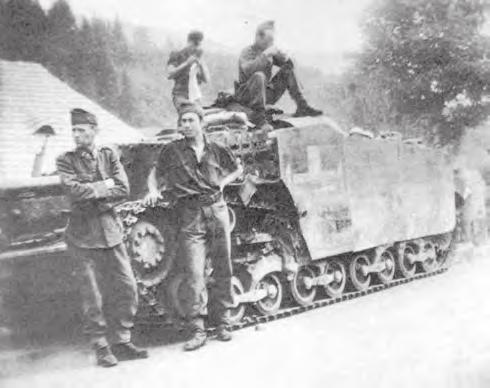 Haditechnika-történet 17. ábra. Az 1/3. üteg bevagonírozása. Hajmáskér 1944. április 12.
