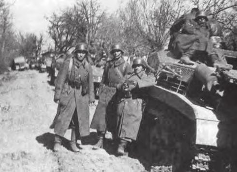 Ernő vezérőrnagy, rohamtüzér felügyelő vezette Billnitzer-csoport 11 alárendeltségében. Az 1. üteget gyalogsági támogató fegyverekkel (golyószórók, géppuskák) szerelték fel. A 2.