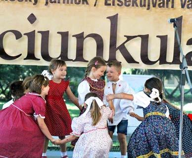 és országos versenyeken nyert díjakat. Szerepelt a Matelko (1977) gyerekműsorban is.