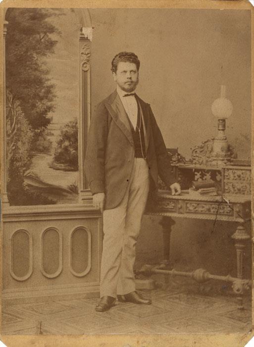 Bietler Ferenc: Aigner Nándor fűszeres Bietler Ferenc 1862-ben jár először Szegeden. Műterme 1864-1866 közt Mayer és Bietler néven a Széchenyi tér 152. sz. Rieger házban volt.