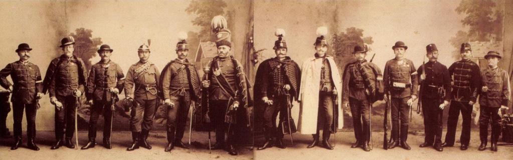 A szögedi huszárok fényképe 1890 májusában írnak az újságban az általa készített Gévay Béla, un. emlékképről, melyen az egyszeri szögedi hajdúk - kat, azaz a város cselédjeit, közszolgáit ábrázolja.