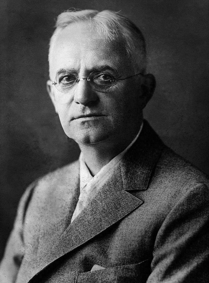 George Eastman (Waterville, 1854. július 12. Rochester, 1932. március 14.) amerikai feltaláló.