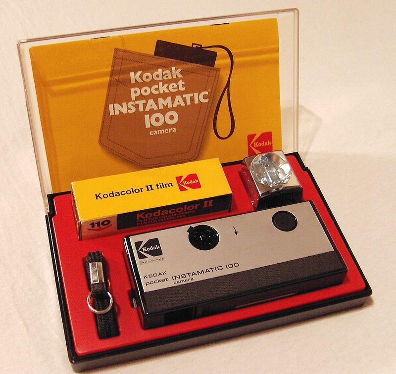 Az Instamatic 1963- tól kezdődően a Kodak által gyártott olcsó, könnyen tölthető és kezelhető 126 és 100 típusszámú