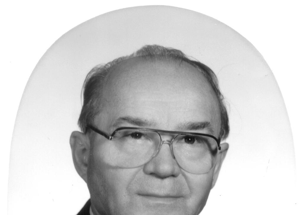 Dr. Hanusz Árpád Köszöntjük a 75 éves Göőz Lajos professzort Carpe diem használd ki az időt (élvezd a napot)! Ez a Horatius-féle szállóige Dr.