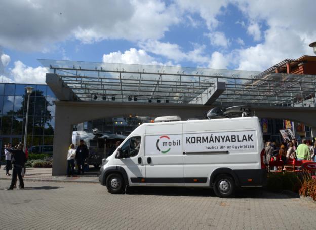 KAB busz Kormányablak busz az Internet Hungary 2018 Konferencián A Somogy Megyei Kormányhivatal és a Nemzeti