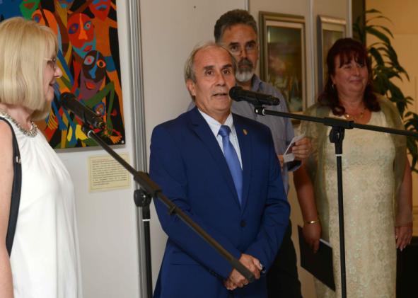 Kiállítás Sokolovac-i Művészeti Kör Kiállítása a kormányhivatalban Dr. Neszményi Zsolt kormánymegbízott nyitotta meg a kiállítást 2018. szeptember 17- én a Somogy Megyei Kormányhivatal Galériájában.