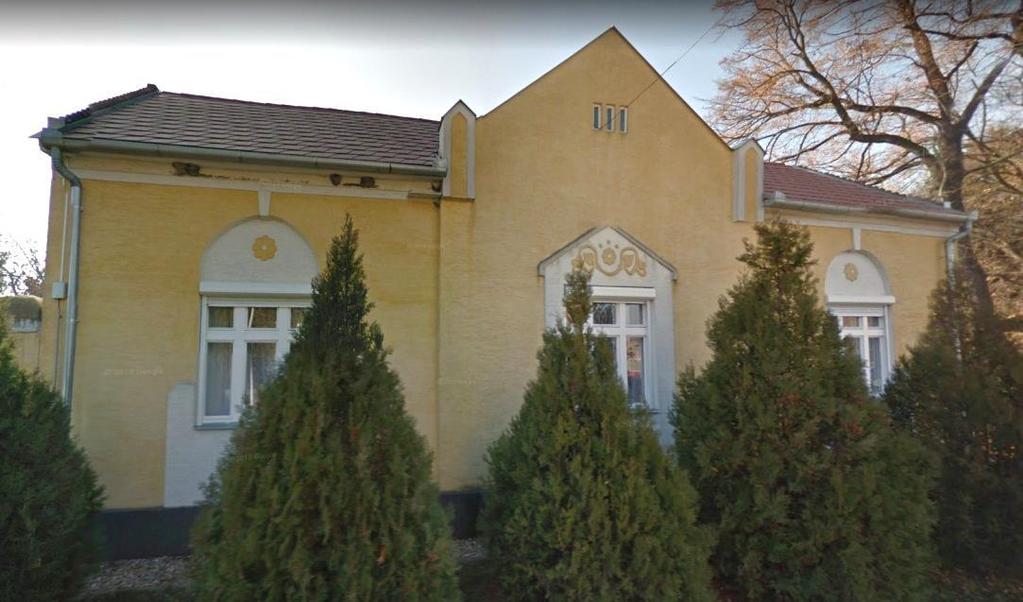 II. Polgári lakóépület Landler tér 2. Hrsz.: 1067. Szép állapotú polgári lakóépület.