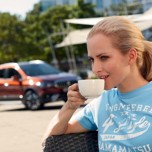 Kicsit kimozdulnál, átugornál a szomszéd városba, vagy csak a kávézóig mennél le? Az SX4 S-CROSS-szal mindenhova örömmel mész majd és stílusos leszel.