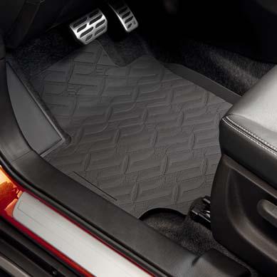 Cikkszám: 990E0-61M38-010 25 GUMISZŐNYEG SZETT SX4 S-CROSS és Suzuki