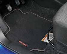 4 SPORTY Package LHD Part No. 99KIT-68P00-SPO The package includes: n Sport gear shift knob, red stitching Part No.