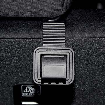 items, anti-slip pads and padded handle straps for more comfort.