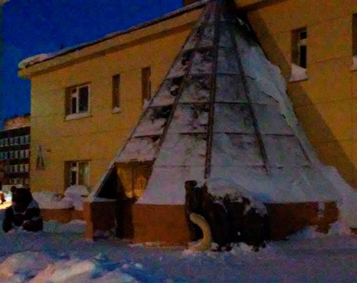 szorosan a belső terek vizsgálata, azonban Dugyinka esetében mégis fontosnak tartok