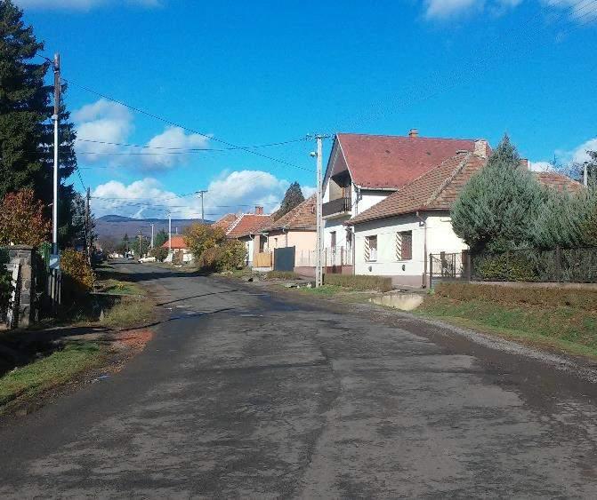 A hagyományos Magyar házról való (emlék) képek ugyan még megjelennek a köztudatban, de többnyire csak tájházként vagy szépkorú, esetleg szegényebb sorsú embertársaink lakhelyeként.