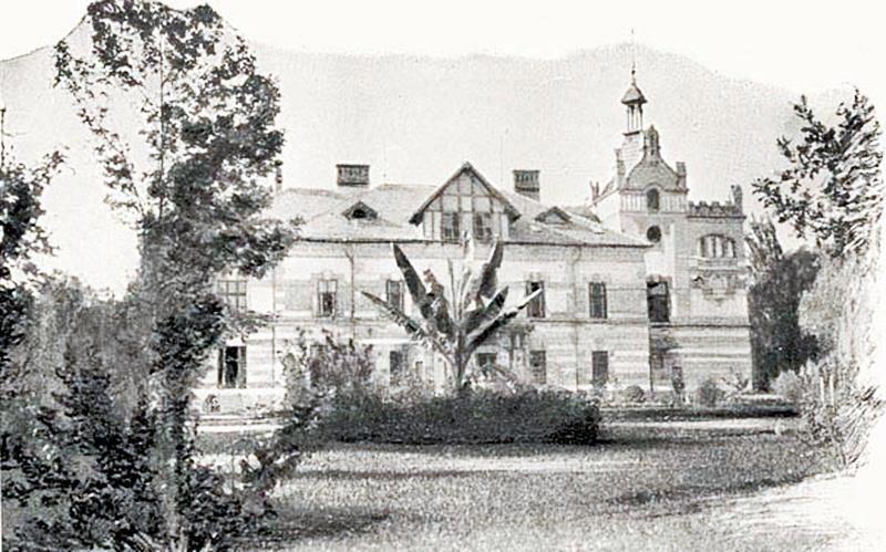 3 Egykori Podmaniczky-kastély a mai Herédi Általános Iskola A kastélyt 1828-ban olasz építőmesterek építették Podmaniczky báró családjának, majd 1890-ben vásárolta meg Brüll Henrik Géza földbirtokos