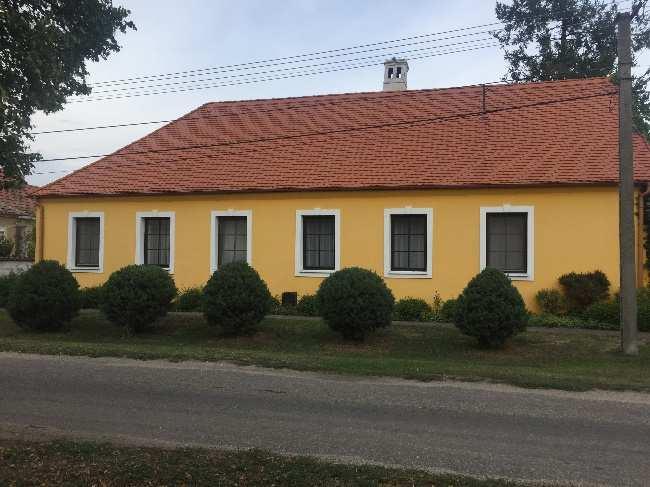 x Polgári lakóház a