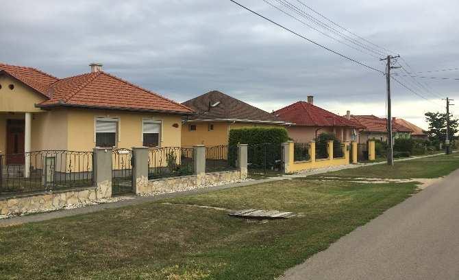 A település több pontján tervezett lakóterületet jelöl a község szerkezeti terve.