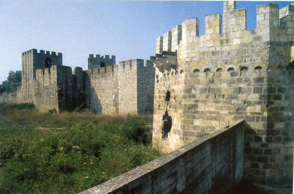 Az ország védelme (1410-1437) Szendrő vára Szentgyörgyi Gróf Cecília, aki ura egyik hajójáról lövette a várat.