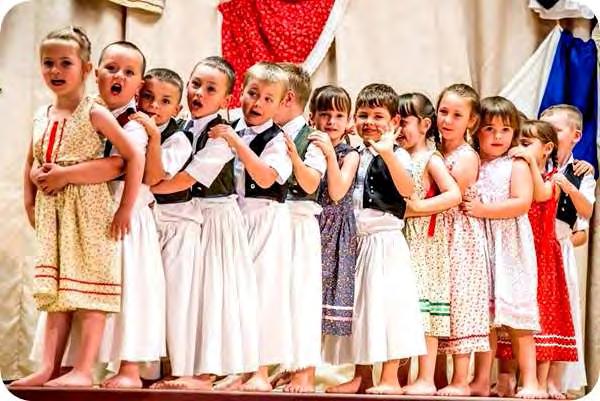 intézményvezető Gálaműsorr A Villongó Táncegyüttes június 10- én rendezte meg évzáró táncgáláját a művelődési ház színháztermében.