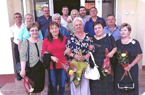 Szabó Józsefné volt osztályfőnök mellett örömmel üdvözölték egymást a volt osztálytársak közül: Balogh Sándor, Bartha Lajos, Brázda József, Detári Sándor, Hegedűs