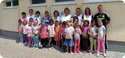 Irinyi utcai tagóvoda focistái és kézilabdázói Az Ovi-kézi is befejeződött a nagycsoportos leányzók részére. Nekik is köszönet jár az elvégzett munkáért.