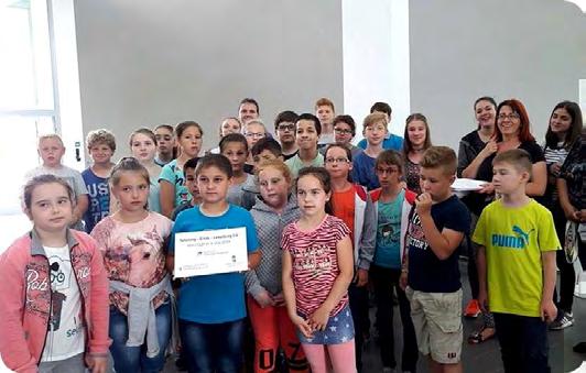 Menyhárt Károly polgármester és Majosi Pálma, a Berettyóújfalui Tankerületi Központ szakmai igazgató helyettese ünnepi beszédben mondott köszönetet minden létavértesi gyerekért tevékenykedő