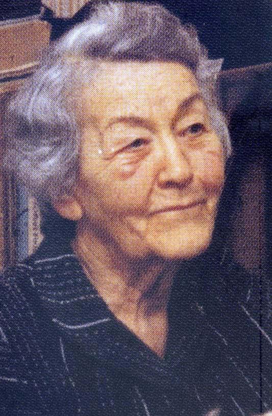 1932-39 Volksoper, Bécs- operaénekes; 1952-71 között a pécsi Tanárképző Főiskola - a PTE Művészeti Kar elődjének - elhivatott