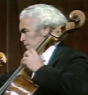 december 29.) gordonkaművész, tanár. Művészdiplomáját Friss Antal növendékeként szerezte meg 1957-ben a budapesti Liszt Ferenc Zeneművészeti Főiskolán.