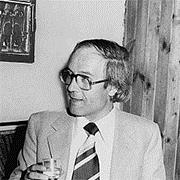 1956 és 1961 között a budapesti Liszt Ferenc Zeneművészeti Főiskola fagott szakán végezte Rudas Imre növendékeként.