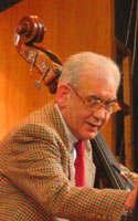 Zenei tanulmányait Budapesten, a Bartók Béla Konzervatóriumban és a Liszt Ferenc Zeneművészeti Főiskolán végezte 1958 és 1963 között.