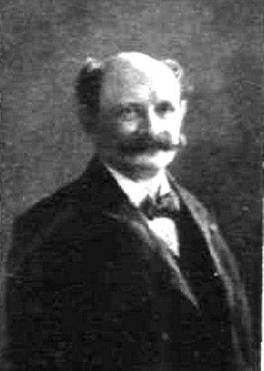 gordonkaművész, tanár. Moser és Popper Dávid voltak a tanárai. Elméleti tudását H. Graedenernél és Gustav Nottebohmnál sajátította el.