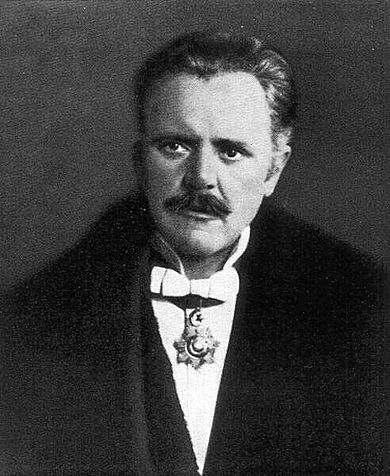 chou c. operettje, A kéz c. pantomimje, a Thalma c. operája európai sikert aratott. Táncdarabjainak száma felülmúlja a háromszázat; Buttykay Ákos /Buttykay Ákos Jenő Győző/ (Halmi, 1871. július 22.