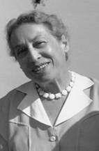 1978. május 15.) zenepedagógus. A budapesti Zeneakadémián a zongora tanszakon végzett (1897). Magánúton tanított, majd a Fodor-féle zeneiskolában (1907 08), a Zeneakadémián (1918 20).